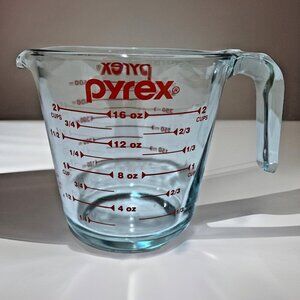 PYREX J Handle Glass Measuring Cup 2 Cup 16 Oz  Customary & Metric Markings